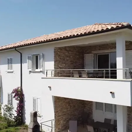 Apartment A Suara Linda